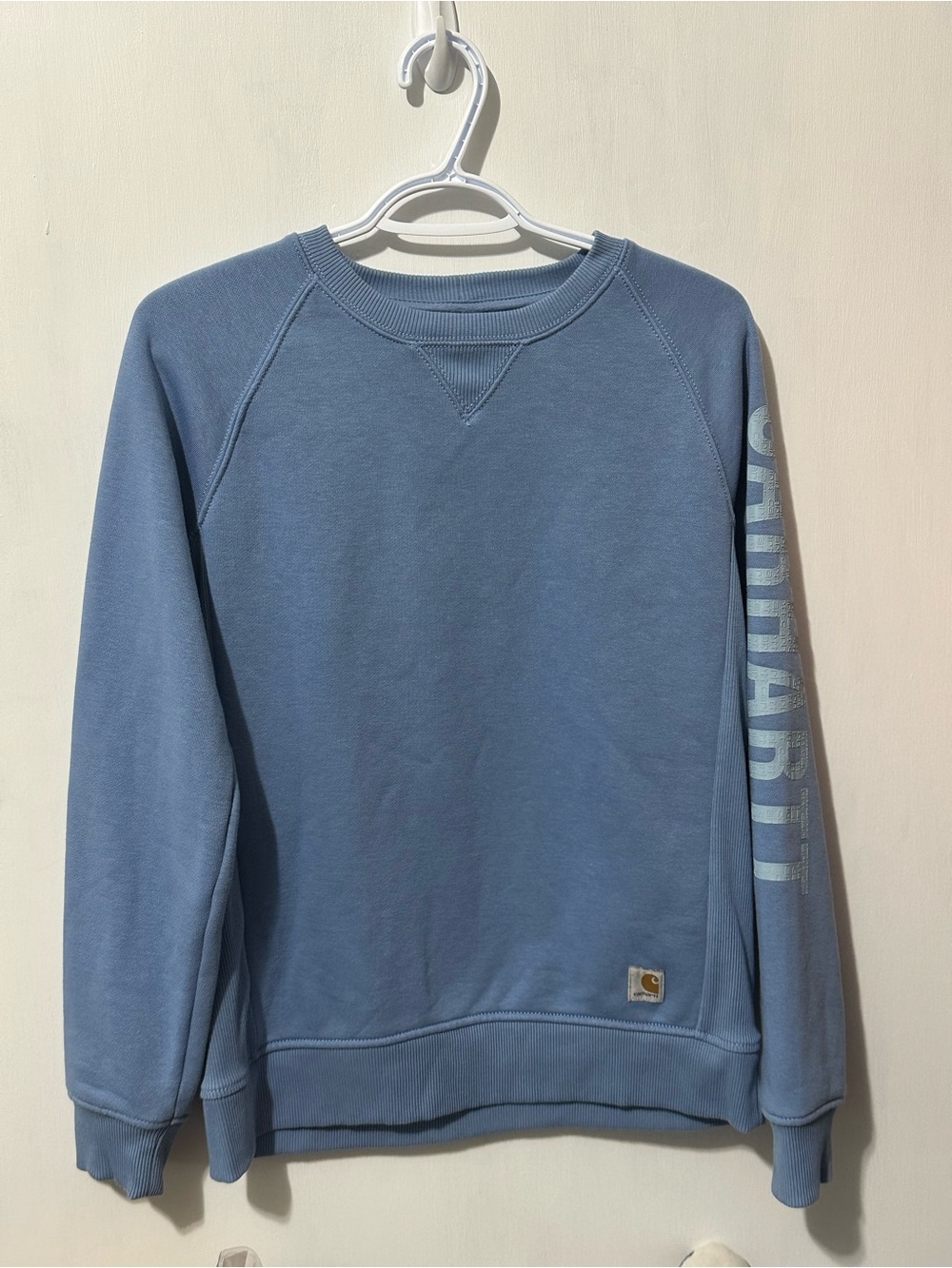 Carhartt women’s Blue Crewneck Sweatshirt relaxed fit size small